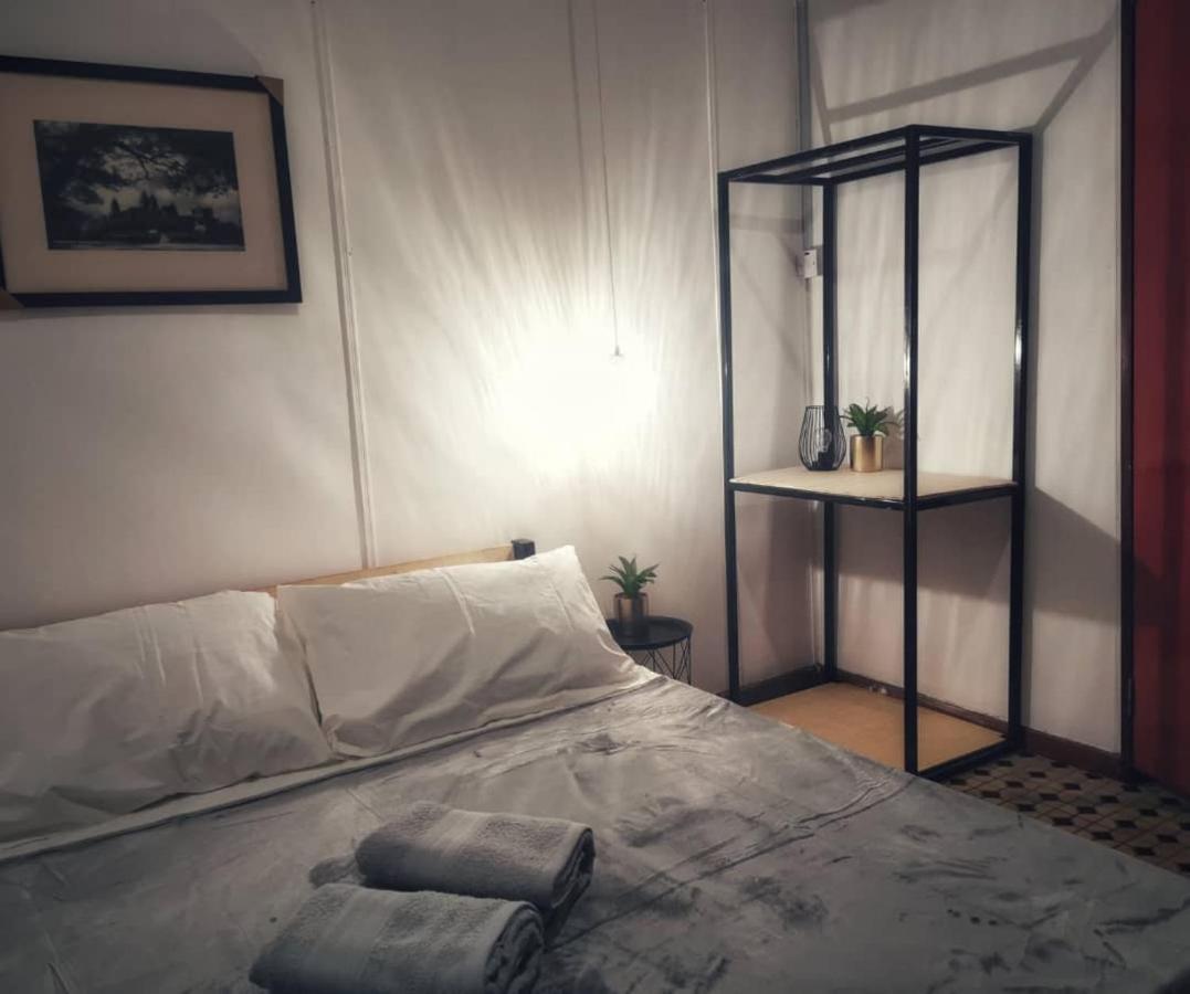 קוצ'ינג Treehouse Hostel מראה חיצוני תמונה